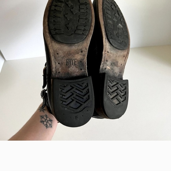 Frye Women's Black Genuine Leather Engineer Ankle Buckle Boot 7 - Picture 7 of 11